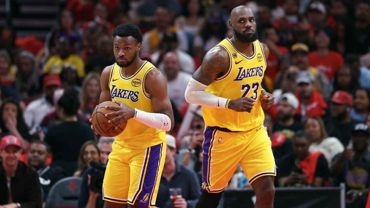 开云app官方在线入口ESPN记者:湖人队内部人士暗示詹姆斯父子可能一起转投新球队